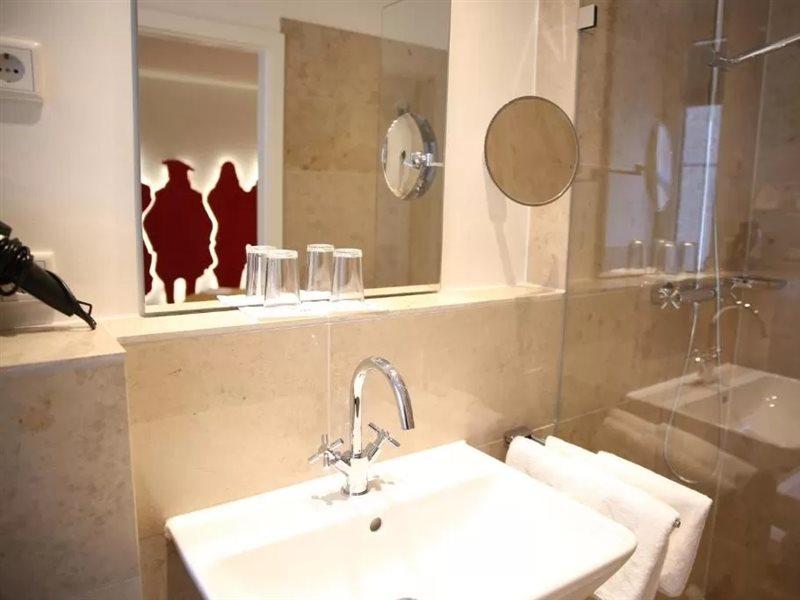 Hotel Drei Raben Nürnberg Eksteriør bilde